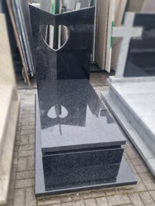 , Nagrobki pojedyncze, https://stolarczyk-kamieniarstwo.pl/